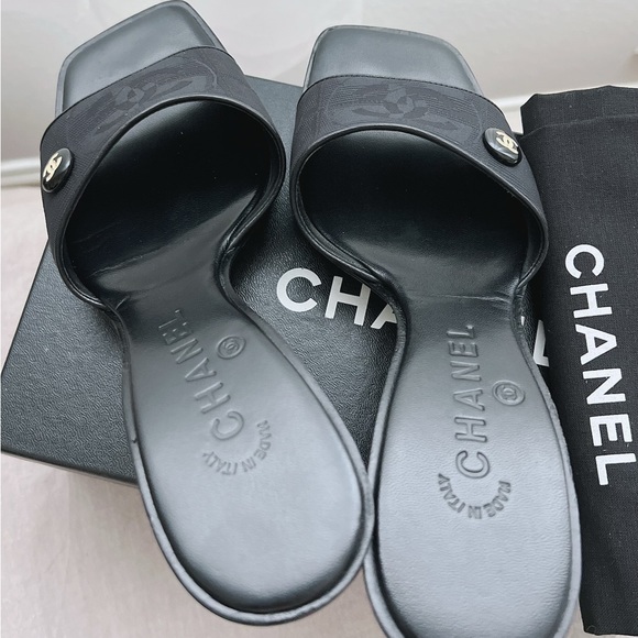 Auth Chanel Vintage Classic CC Logo Black Mules - Size 37.5 - Picture 8 of 9